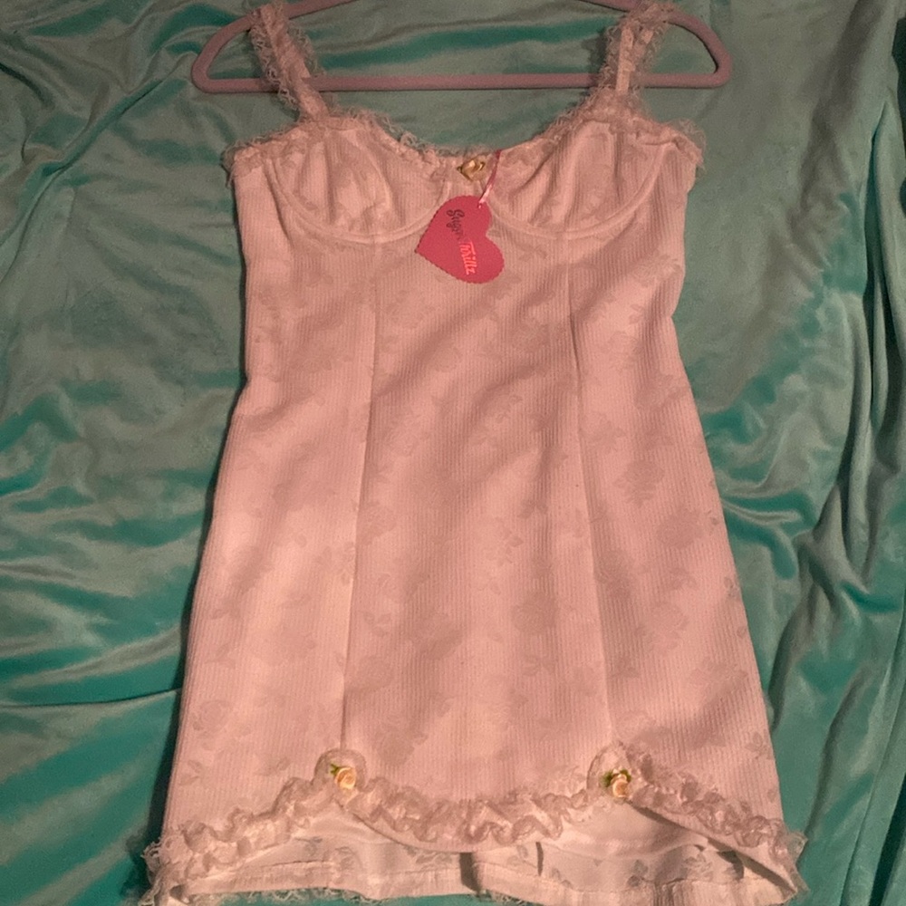 Sugar thrillz. White mini slip dress. Lace details. Size small NWT